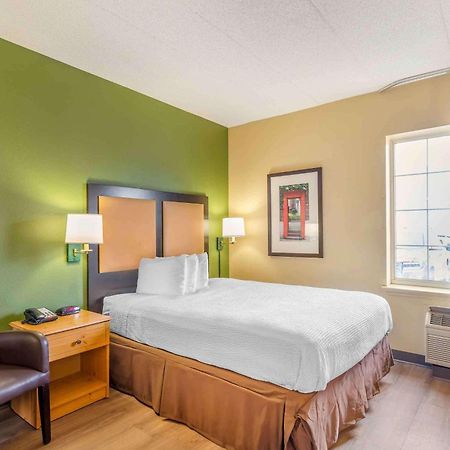 Extended Stay America Select Suites - Chicago - Lombard - Oakbrook Оукбрук-Террес Екстер'єр фото
