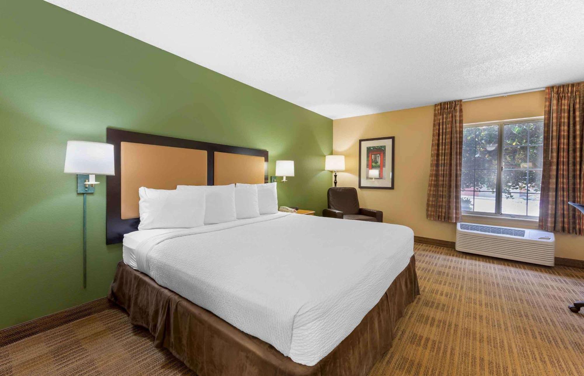 Extended Stay America Select Suites - Chicago - Lombard - Oakbrook Оукбрук-Террес Екстер'єр фото