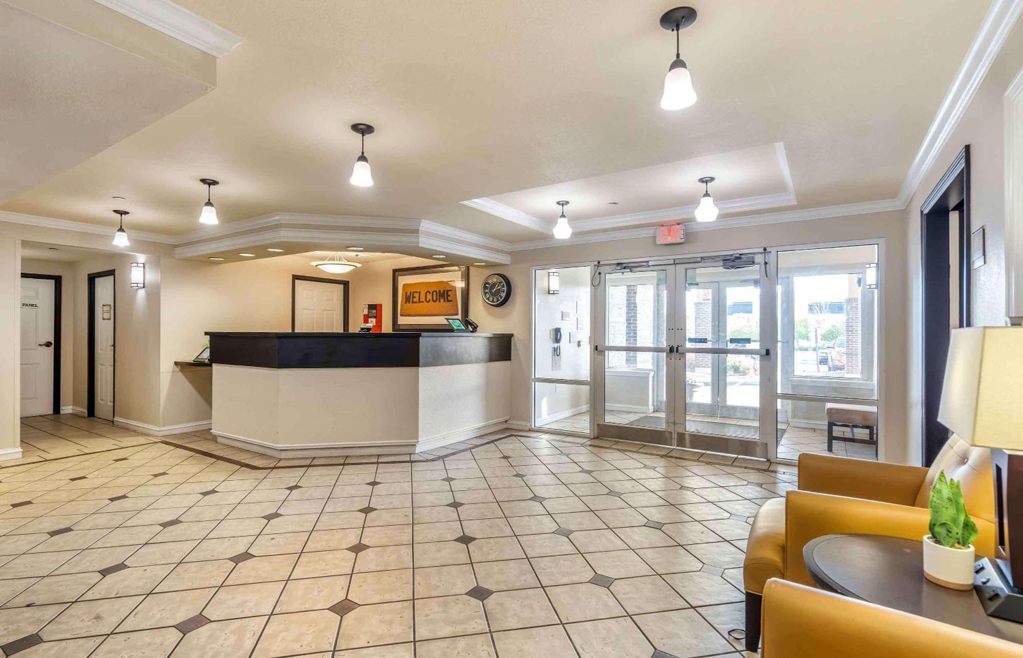 Extended Stay America Select Suites - Chicago - Lombard - Oakbrook Оукбрук-Террес Екстер'єр фото