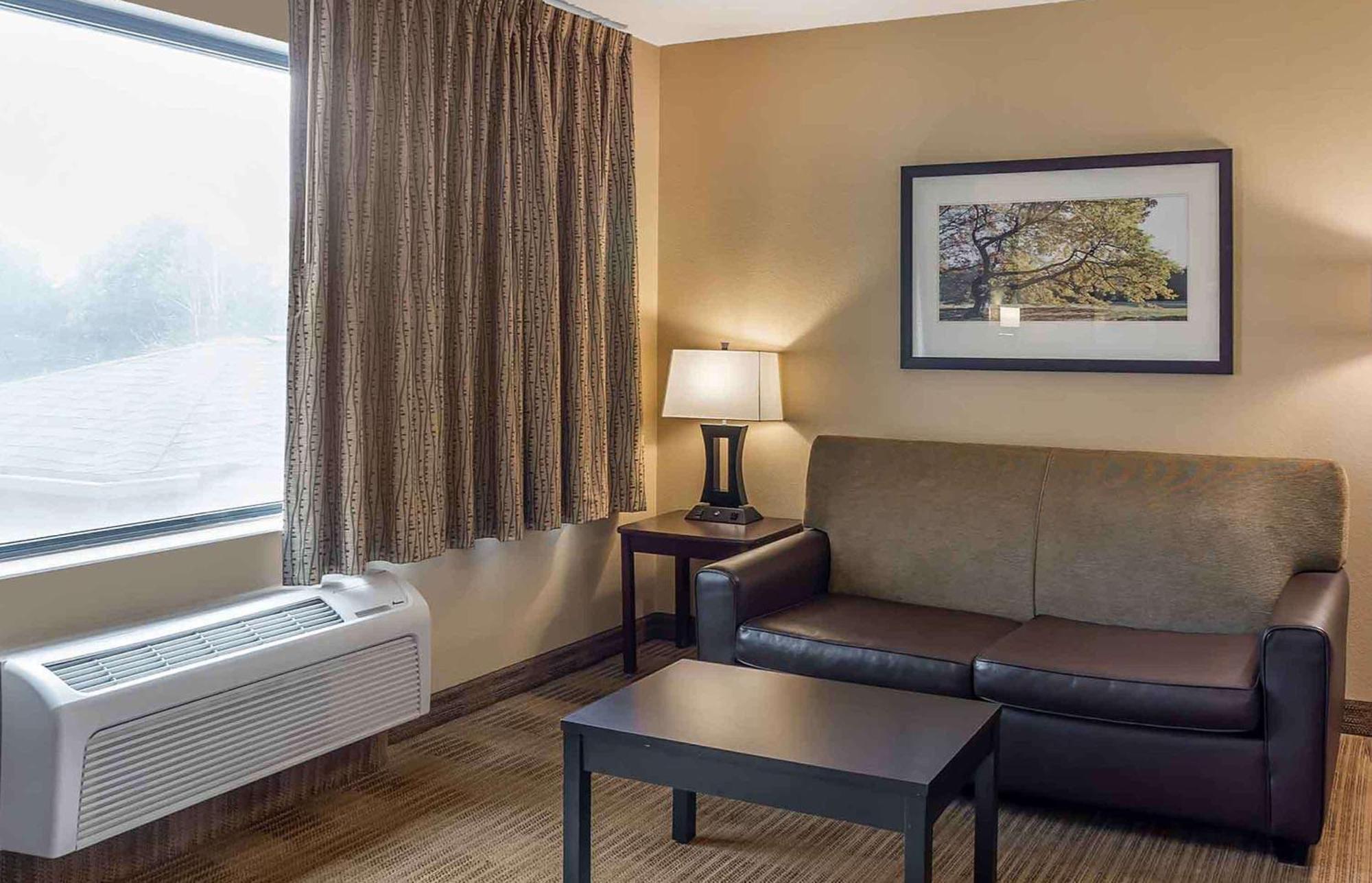 Extended Stay America Select Suites - Chicago - Lombard - Oakbrook Оукбрук-Террес Екстер'єр фото