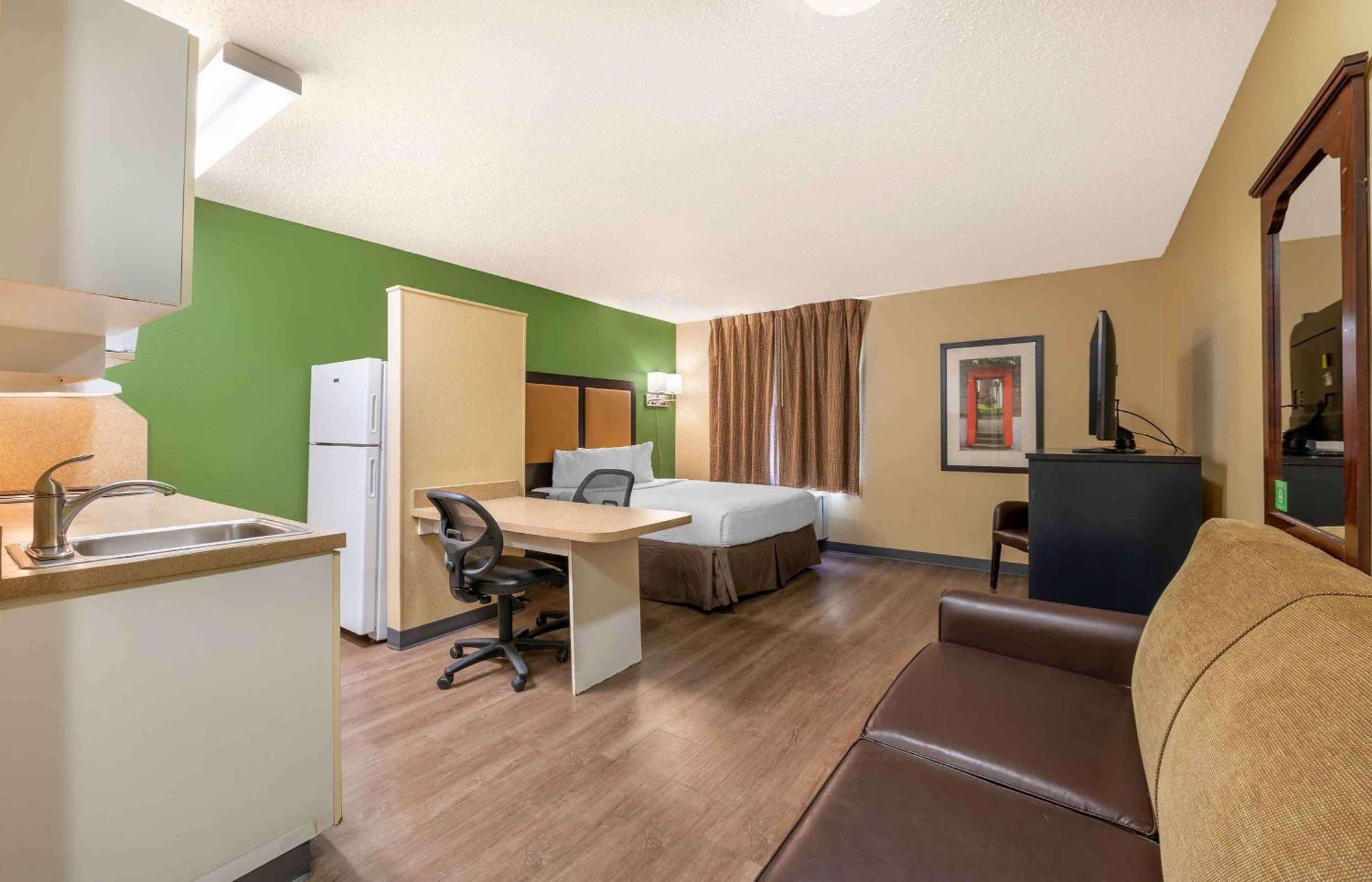 Extended Stay America Select Suites - Chicago - Lombard - Oakbrook Оукбрук-Террес Екстер'єр фото